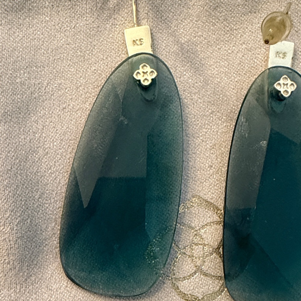 Kendra Scott Deep Blue Earrings - authentic - Picture 3 of 5